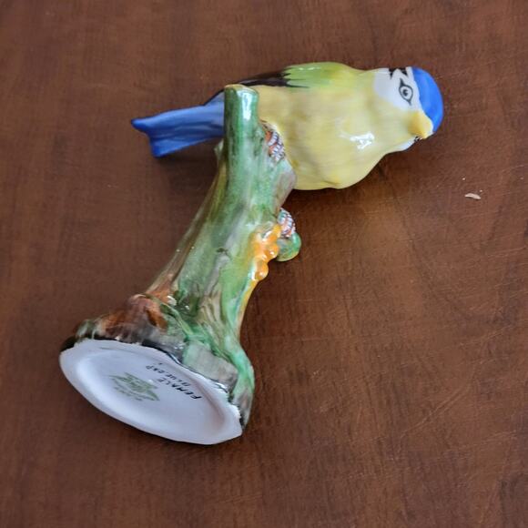 Vintage Tuscan Blue Cap Female Yellow Bird Figurine England 5.25". - Picture 12 of 16